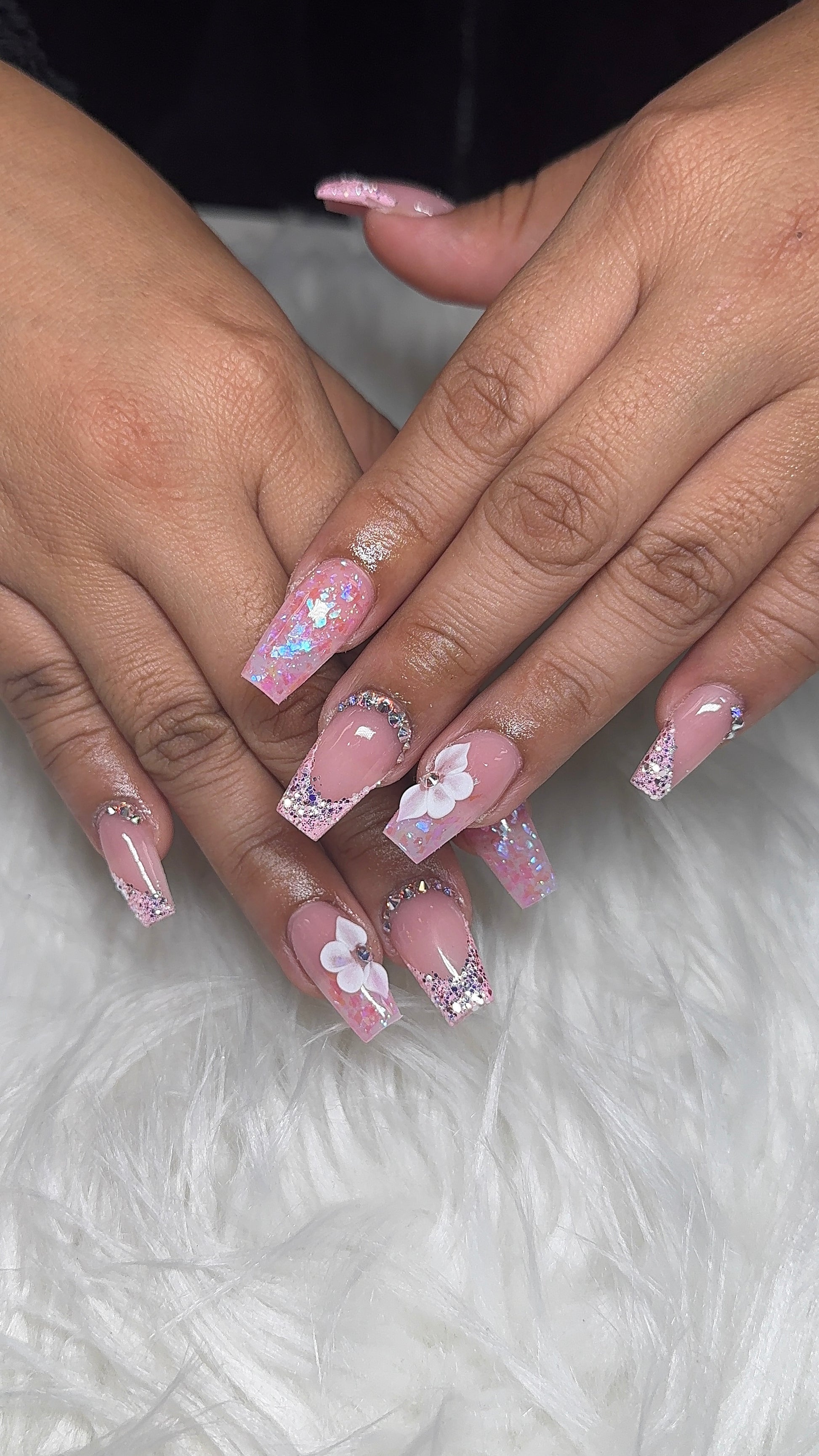 2025 Simple Nails That Shine