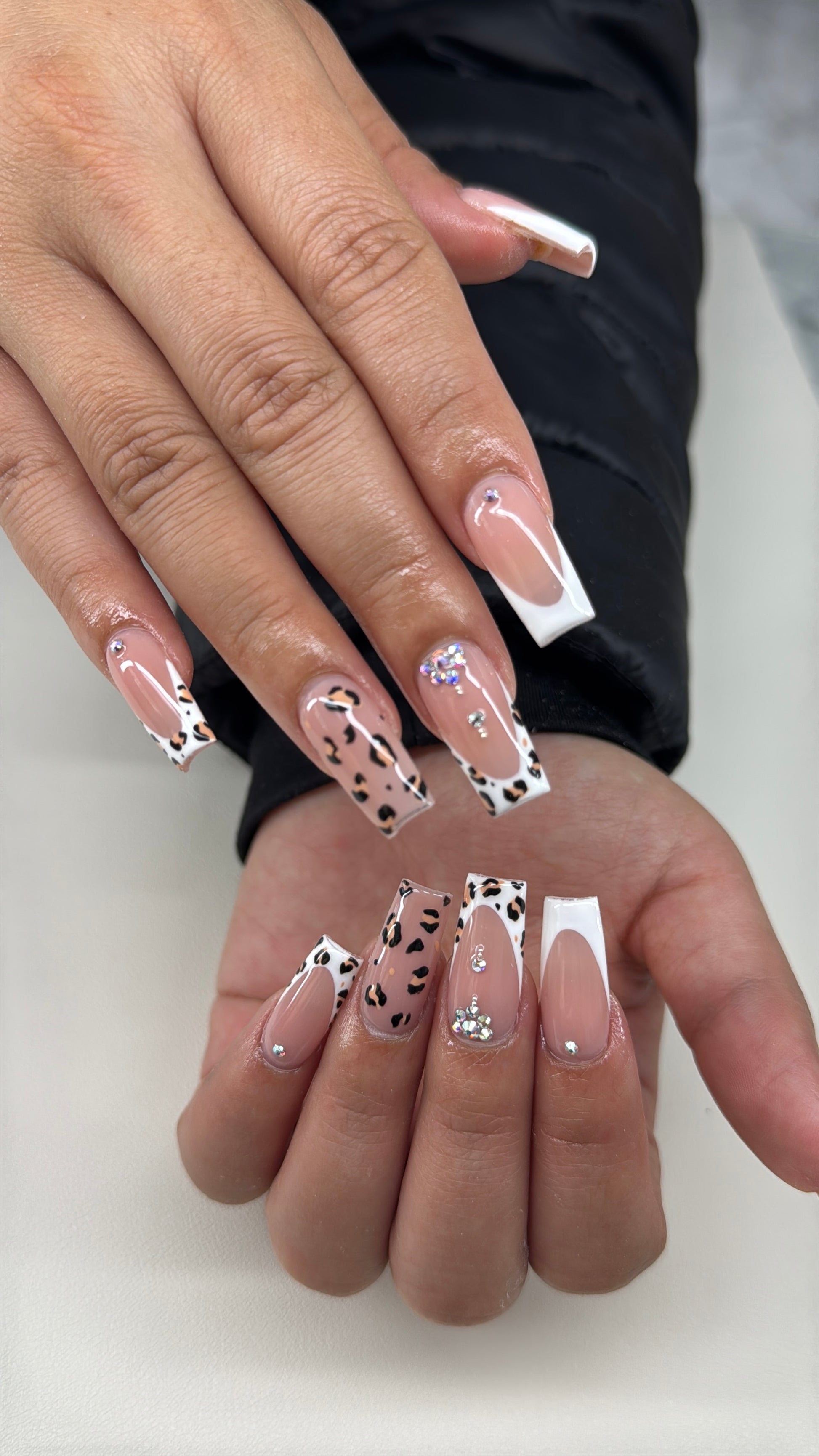 2025 Simple Nails That Shine